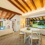 Reco Villa